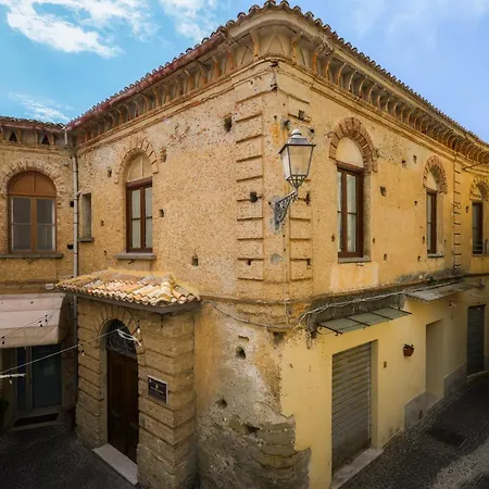 Palazzo Perez Penzion Belvedere Marittimo
