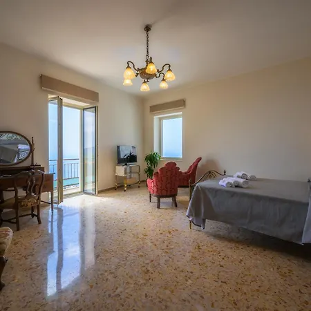 Palazzo Perez * Belvedere Marittimo